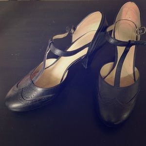 Naturalizer Vintage Black Pumps